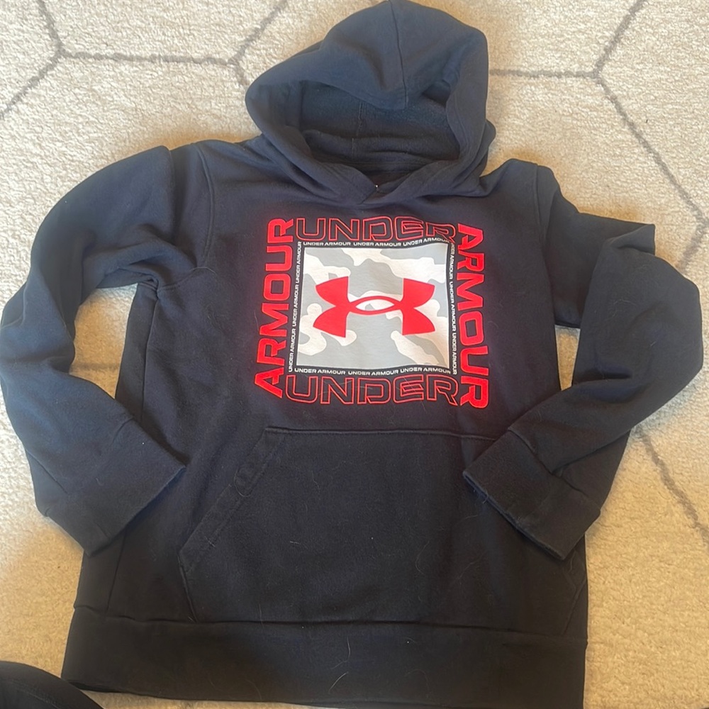 Under Armour Hoodie Medium